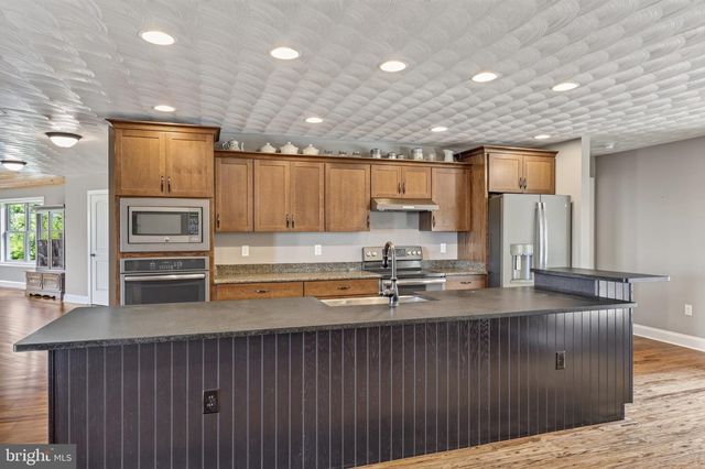 1996 BUCK MOUNTAIN RD, Bentonville, VA 22610