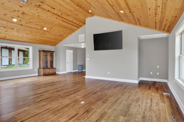 1996 BUCK MOUNTAIN RD, Bentonville, VA 22610