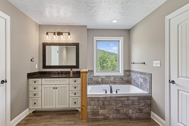 1996 BUCK MOUNTAIN RD, Bentonville, VA 22610