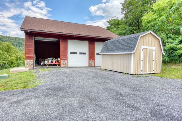 1996 BUCK MOUNTAIN RD, Bentonville, VA 22610