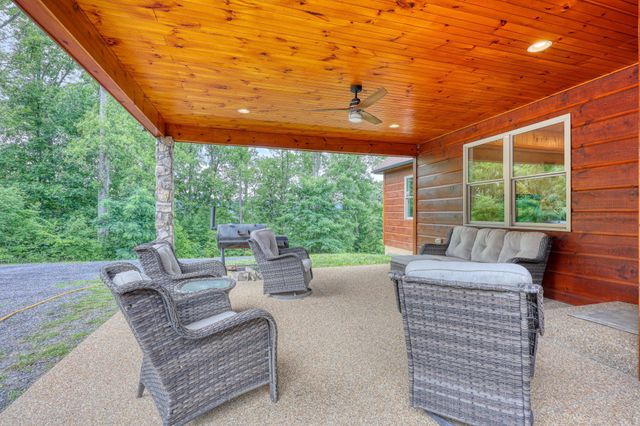 1996 BUCK MOUNTAIN RD, Bentonville, VA 22610