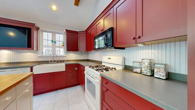42 Clear Pond Road, Lakeville, MA 02347