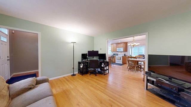 42 Clear Pond Road, Lakeville, MA 02347