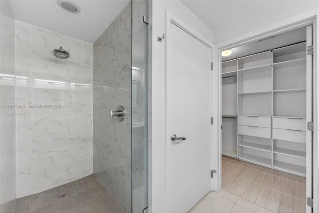 16385 Biscayne Boulevard 2920, North Miami Beach, FL 33160