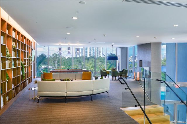 16385 Biscayne Boulevard 2920, North Miami Beach, FL 33160