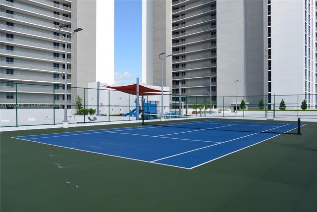 16385 Biscayne Boulevard 2920, North Miami Beach, FL 33160