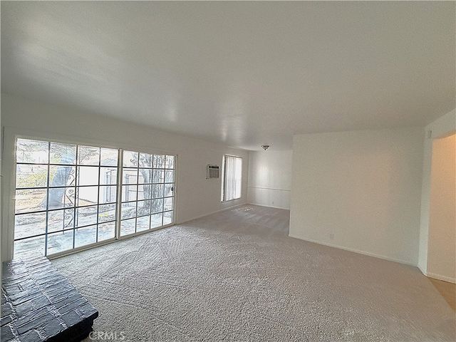 13944 Sayre Street, Sylmar, CA 91342