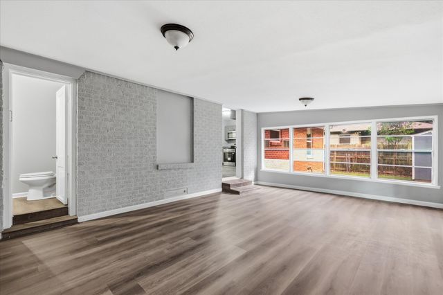 2129 Gaylord Drive, Dallas, TX 75227