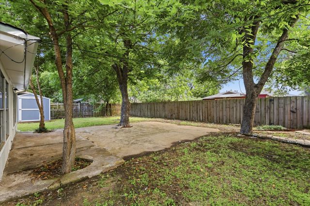 2129 Gaylord Drive, Dallas, TX 75227