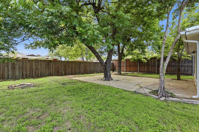 2129 Gaylord Drive, Dallas, TX 75227