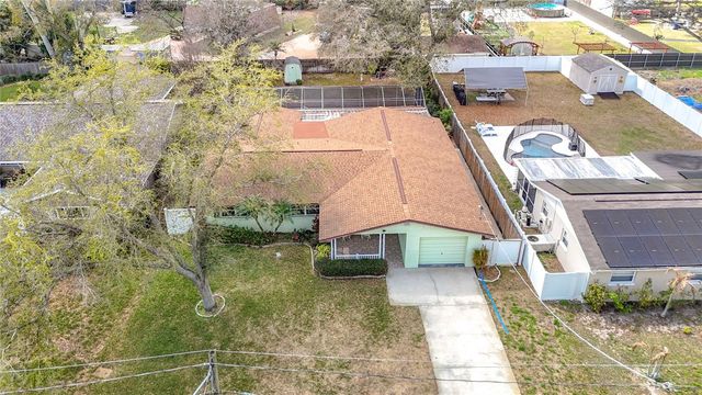 11328 N OAKLEAF AVENUE, Tampa, FL 33612
