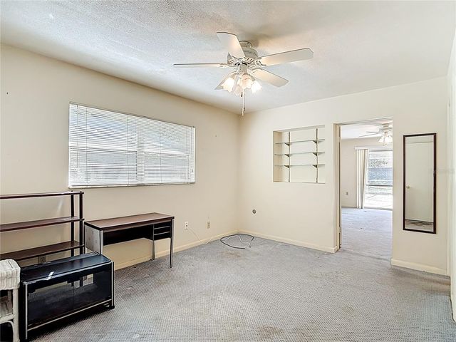 11328 N OAKLEAF AVENUE, Tampa, FL 33612