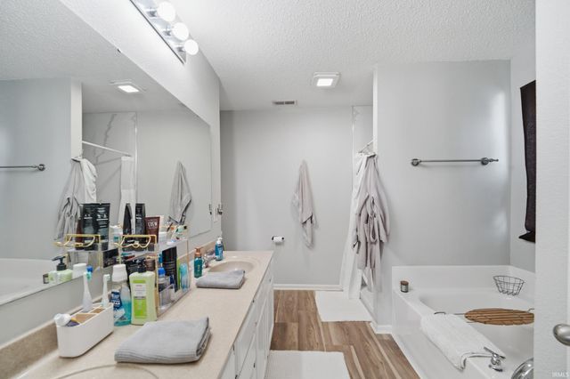 12634 Old Pond Road, Noblesville, IN 46060