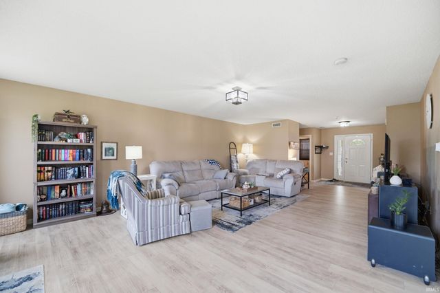 12634 Old Pond Road, Noblesville, IN 46060