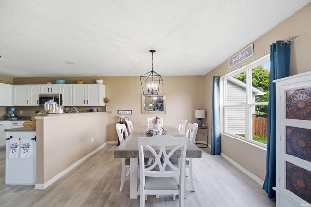 12634 Old Pond Road, Noblesville, IN 46060