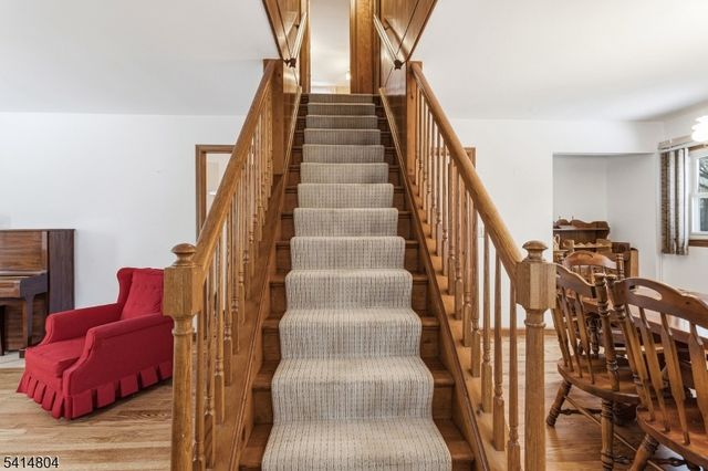 336 W Crescent Pkwy, South Plainfield Boro, NJ 07080