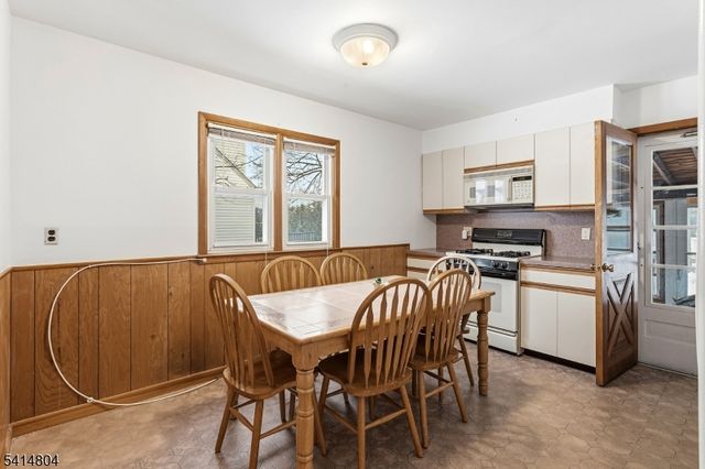 336 W Crescent Pkwy, South Plainfield Boro, NJ 07080