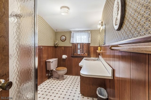 336 W Crescent Pkwy, South Plainfield Boro, NJ 07080