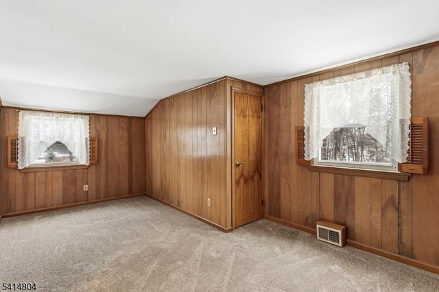 336 W Crescent Pkwy, South Plainfield Boro, NJ 07080