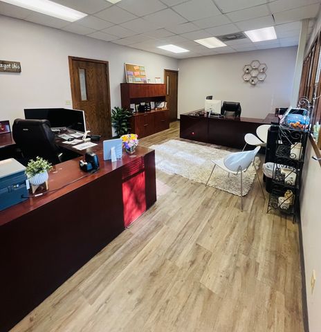 4777 E State Street 4-5-6, Rockford, IL 61108