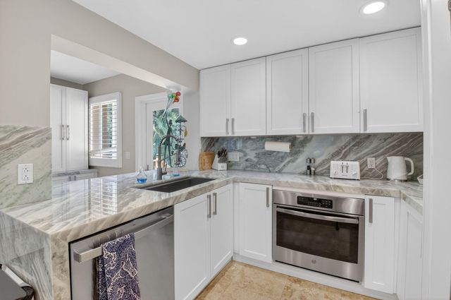 122 Andrews Avenue, Delray Beach, FL 33483