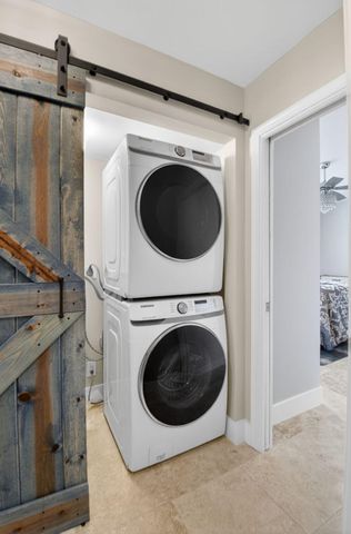 122 Andrews Avenue, Delray Beach, FL 33483