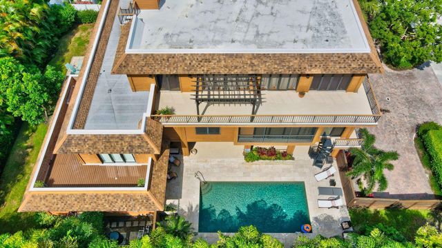 122 Andrews Avenue, Delray Beach, FL 33483