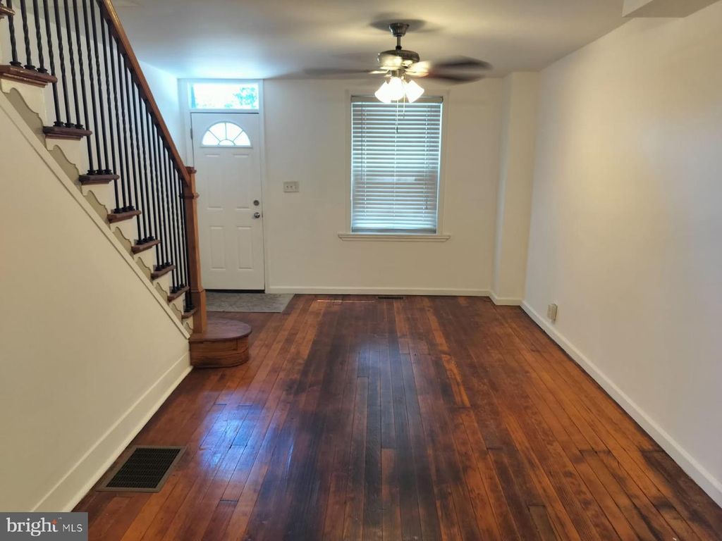 2528 S 28TH ST, PHILADELPHIA, PA 19145 — photo 3