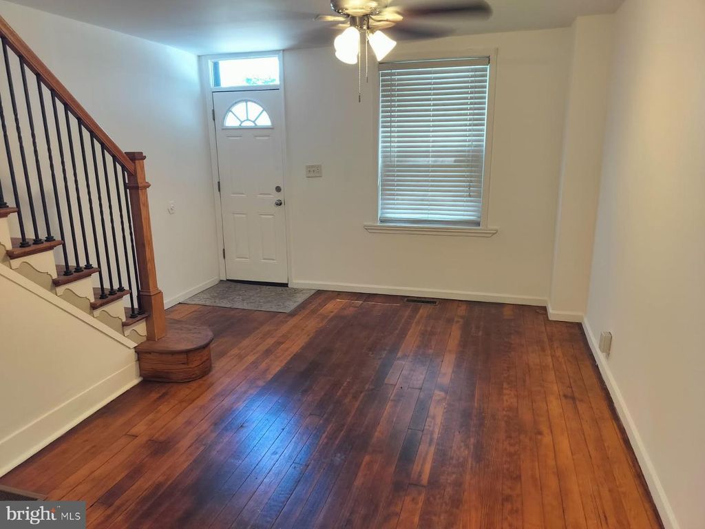 2528 S 28TH ST, PHILADELPHIA, PA 19145 — photo 4