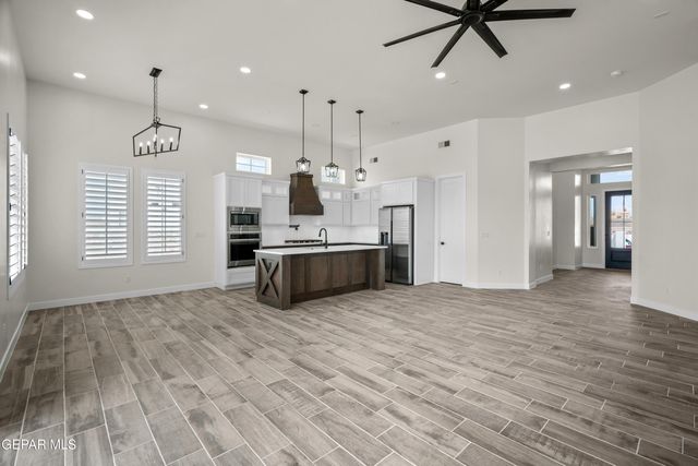 13429 Emerald Terrace Drive, Horizon City, TX 79928