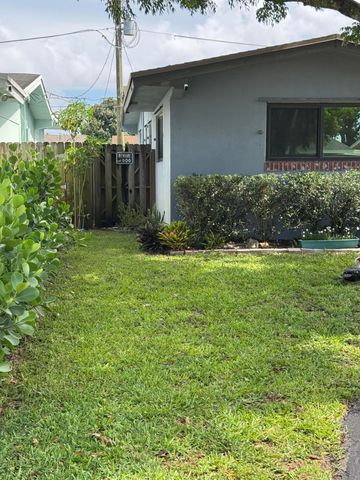 8780 NW 11th Street, Pembroke Pines, FL 33024