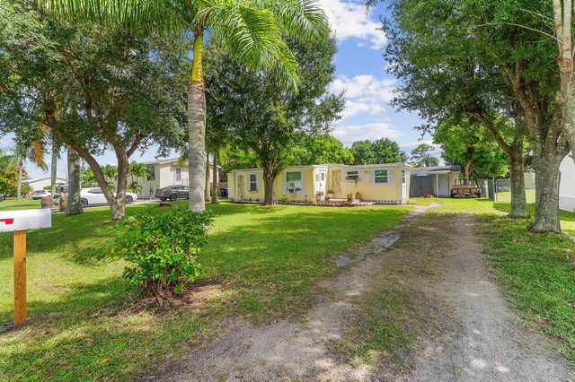 2886 SE La Palma Terrace, Stuart, FL 34997