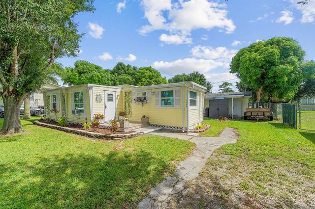 2886 SE La Palma Terrace, Stuart, FL 34997