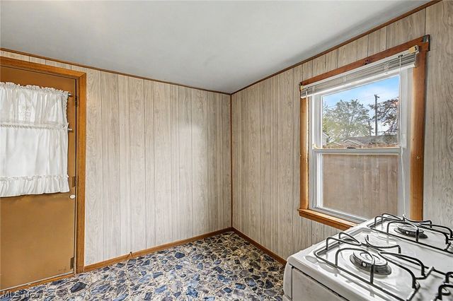 671 Stevenson Avenue, Akron, OH 44312