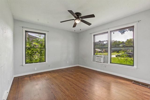457 Pittman Street, Richardson, TX 75081