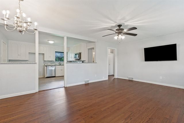 457 Pittman Street, Richardson, TX 75081