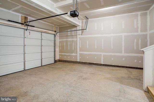 35606 PINE NEEDLE LN, Locust Grove, VA 22508