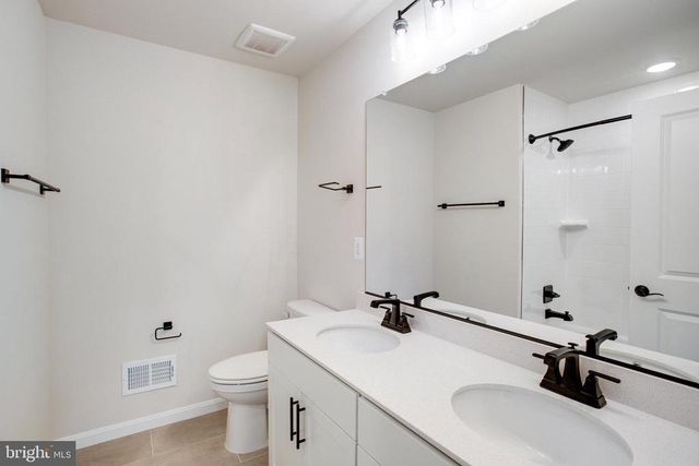 35606 PINE NEEDLE LN, Locust Grove, VA 22508