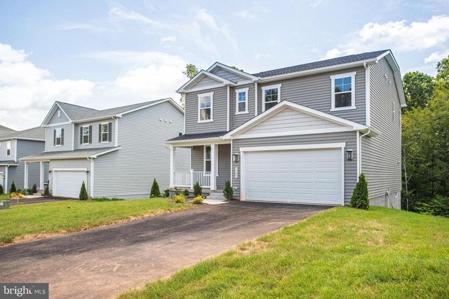35606 PINE NEEDLE LN, Locust Grove, VA 22508