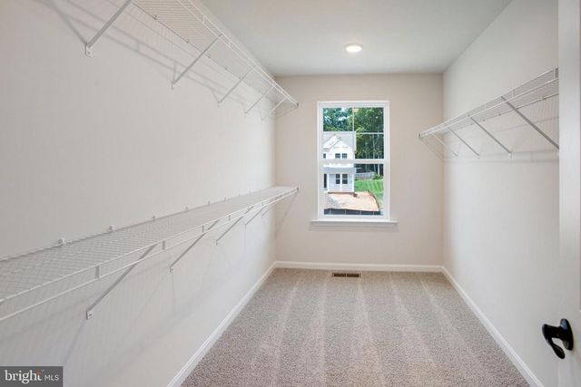 35606 PINE NEEDLE LN, Locust Grove, VA 22508
