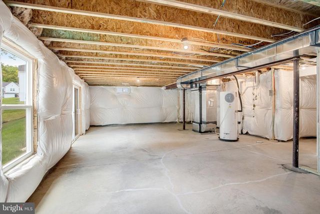 35606 PINE NEEDLE LN, Locust Grove, VA 22508
