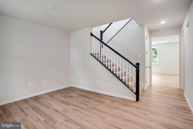 35606 PINE NEEDLE LN, Locust Grove, VA 22508