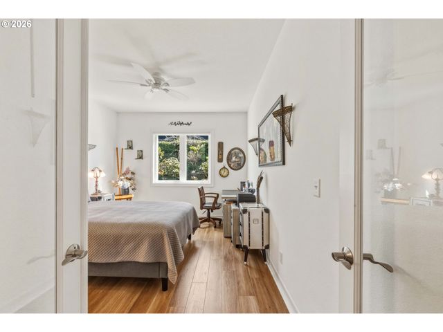 93621 LINKS Ln, Coos Bay, OR 97420