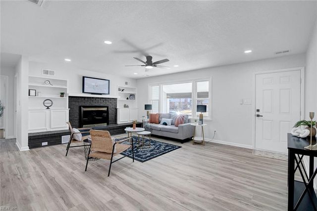 4109 Tarnywood DR, Portsmouth, VA 23703