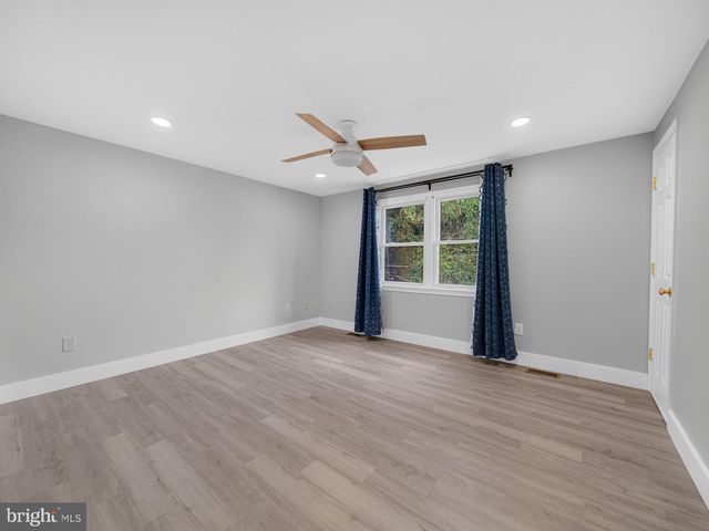 12670 MAGNA CARTA RD, Herndon, VA 20171