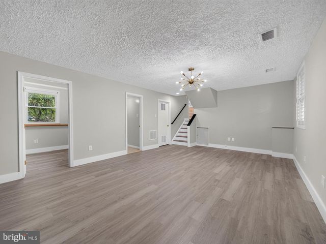 12670 MAGNA CARTA RD, Herndon, VA 20171