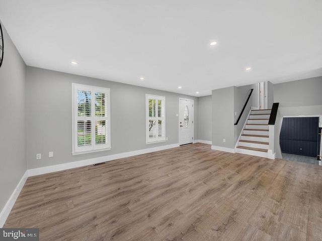 12670 MAGNA CARTA RD, Herndon, VA 20171