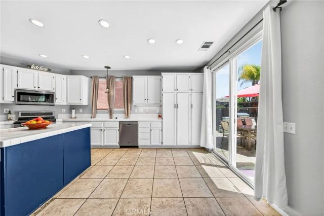 31619 Rosales Avenue, Murrieta, CA 92563