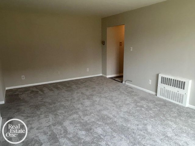 17560 Mack Avenue 10, Grosse Pointe, MI 48230
