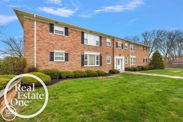 17560 Mack Avenue 10, Grosse Pointe, MI 48230